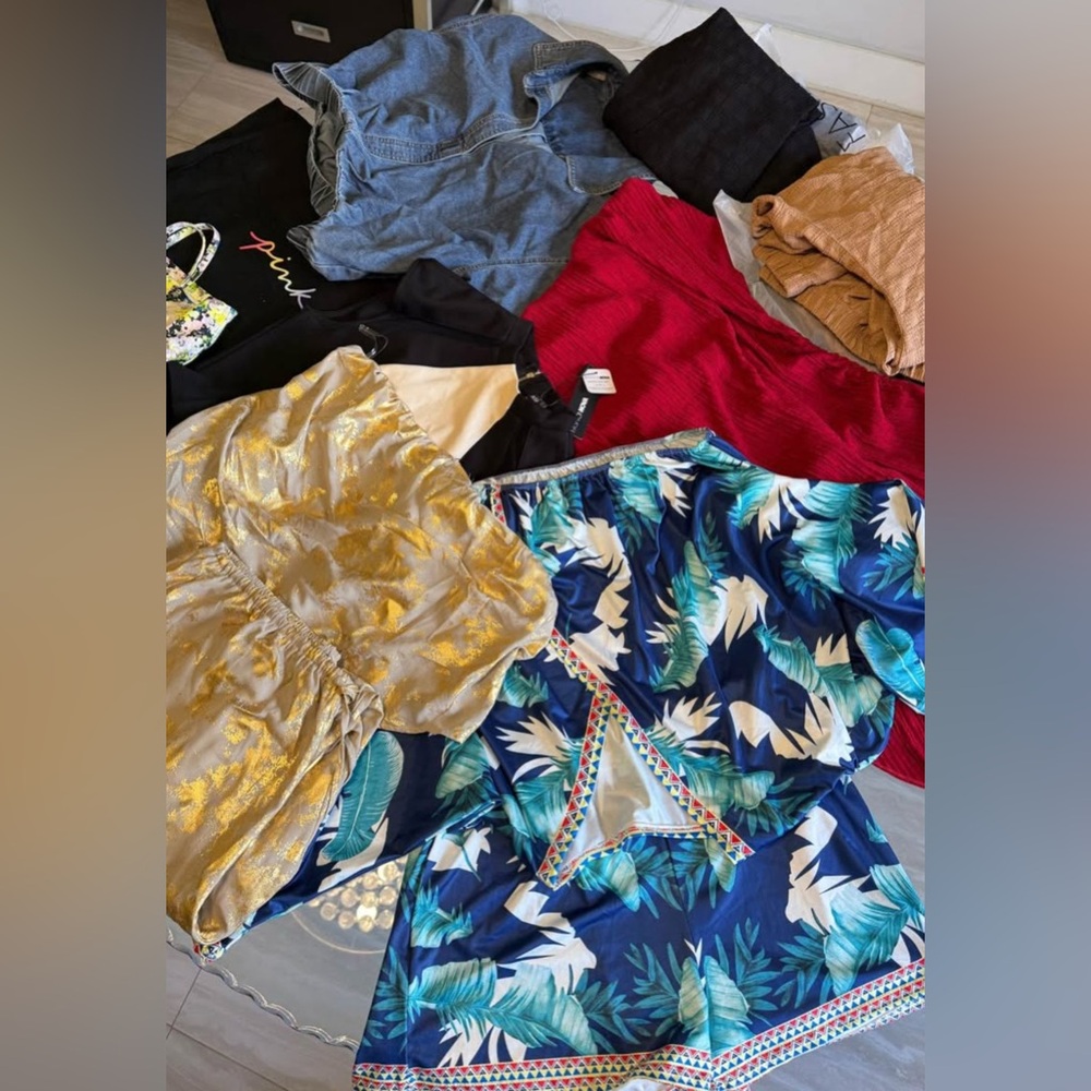 New! NWT! Womens XL Bundle Lot Trendy Clothing Drees Sets
